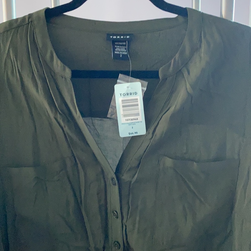 Top - Picture 2 of 3